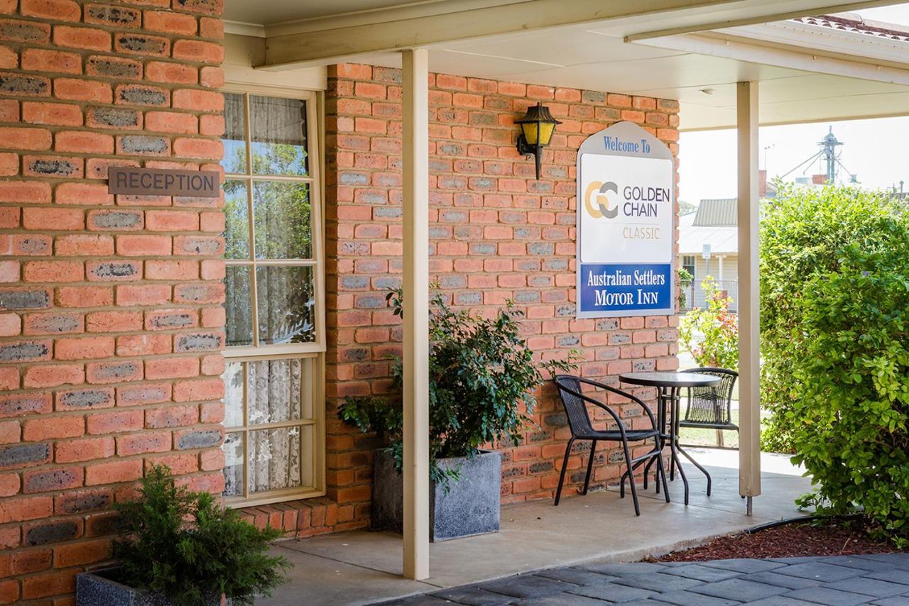 Australian Settlers Motor Inn Swan Hill Exterior photo