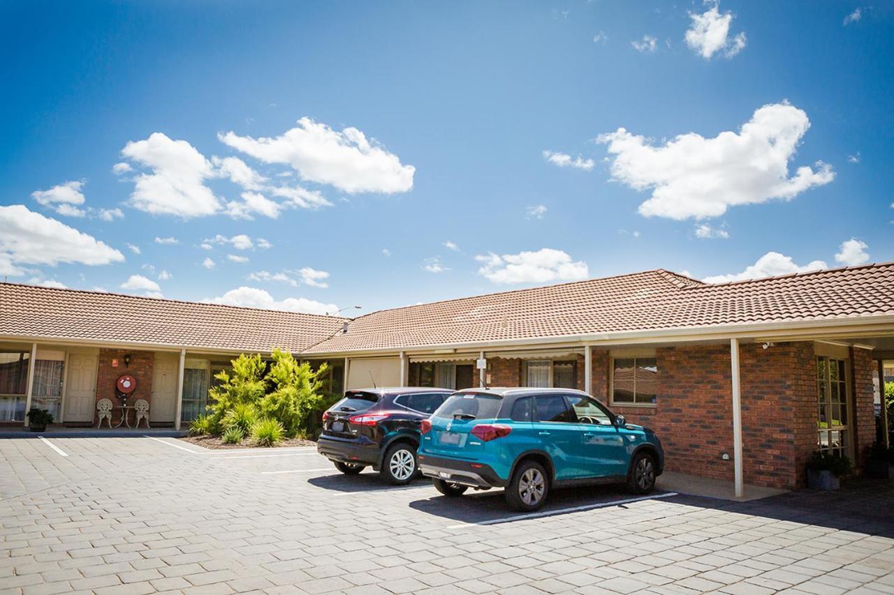 Australian Settlers Motor Inn Swan Hill Exterior photo