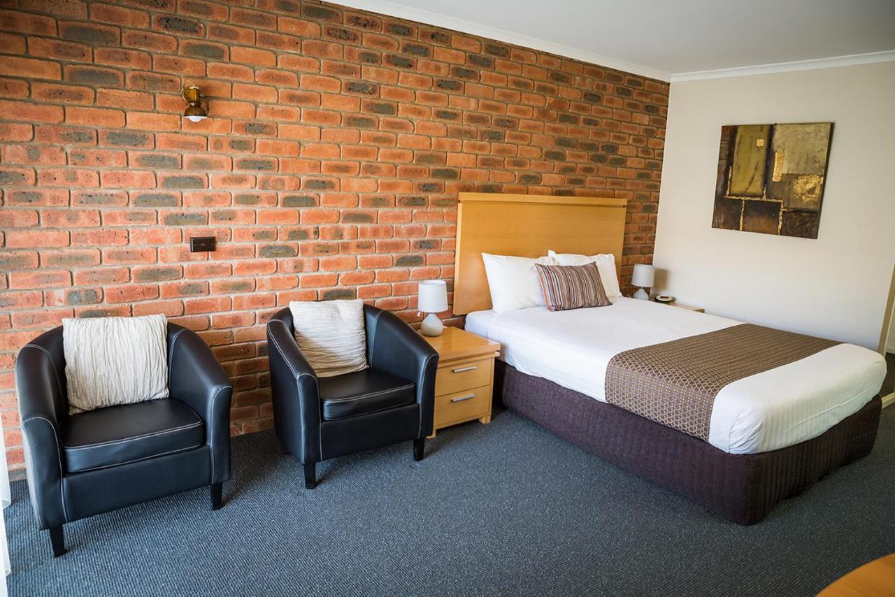 Australian Settlers Motor Inn Swan Hill Exterior photo