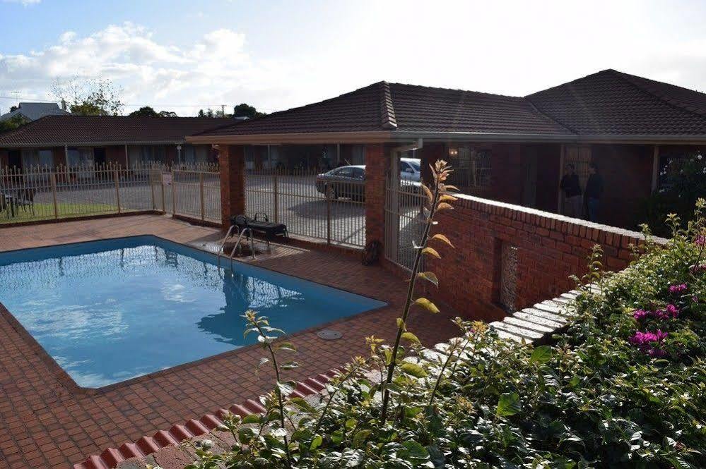 Australian Settlers Motor Inn Swan Hill Exterior photo